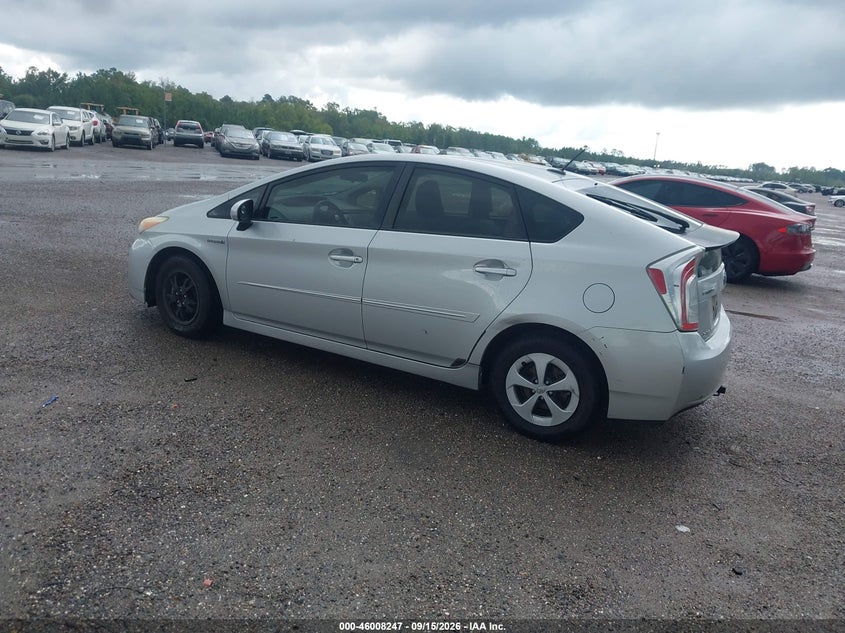 Vin: jtdkn3du2d5549989, lot: 46507623, toyota prius three 20133