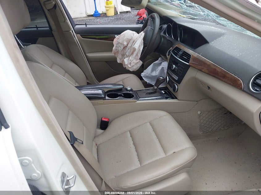 MERCEDES-BENZ C 300 2012 VIN WDDGF8BB3CA644297
