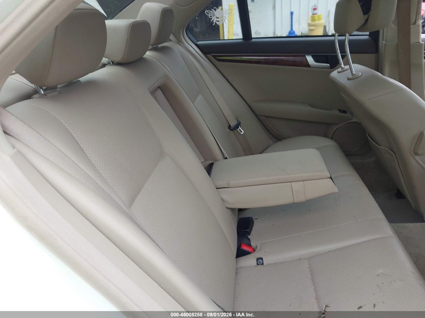 MERCEDES-BENZ C 300 2012 VIN WDDGF8BB3CA644297