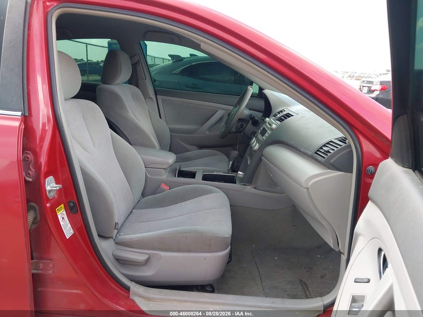 2011 TOYOTA CAMRY auction photo 5