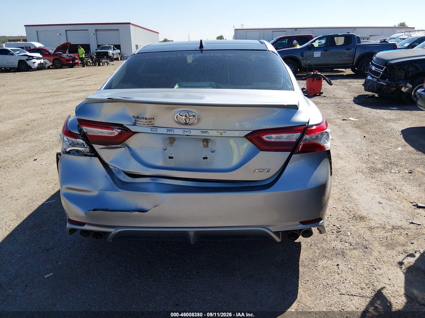 TOYOTA CAMRY - zdjęcie 16