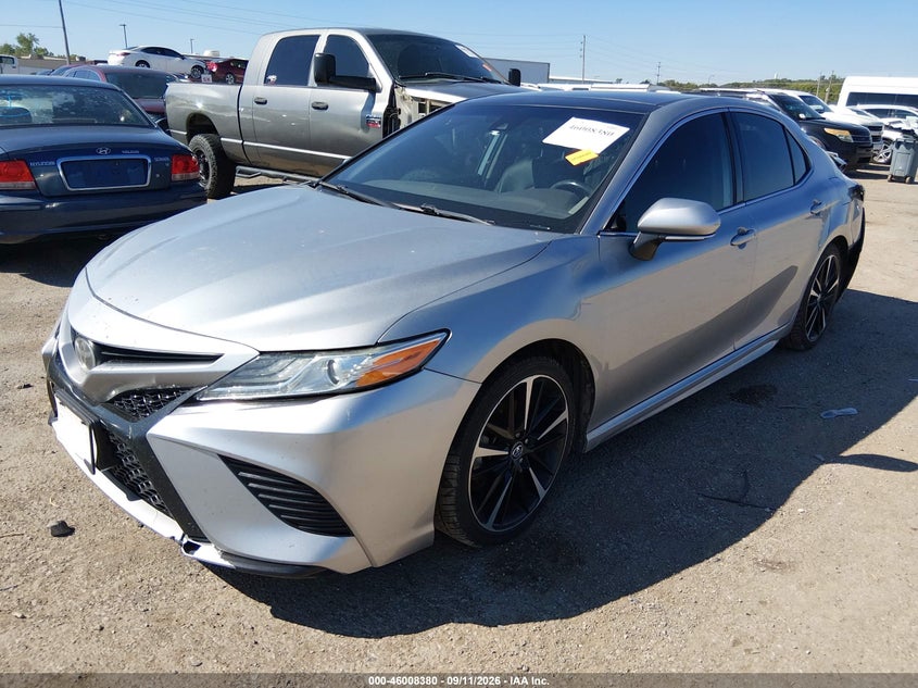 TOYOTA CAMRY - zdjęcie 2