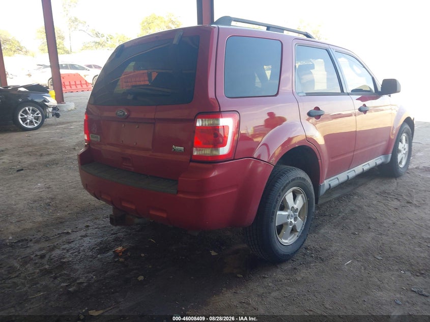 Vin: 1fmcu0dg1aka36144, lot: 46507785, ford escape xlt 20104