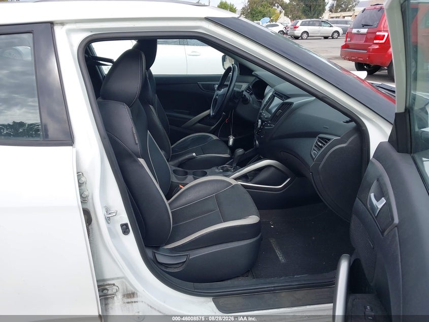 2015 HYUNDAI VELOSTER — zdjęcie 5
