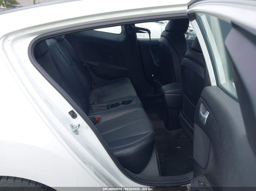 2015 HYUNDAI VELOSTER auction photo 8
