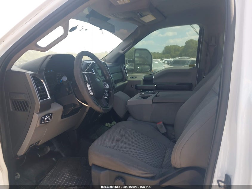 2017 FORD F-550 CHASSIS auction photo 6