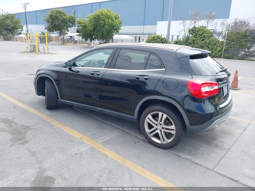 2016 MERCEDES-BENZ GLA 250 — zdjęcie 3