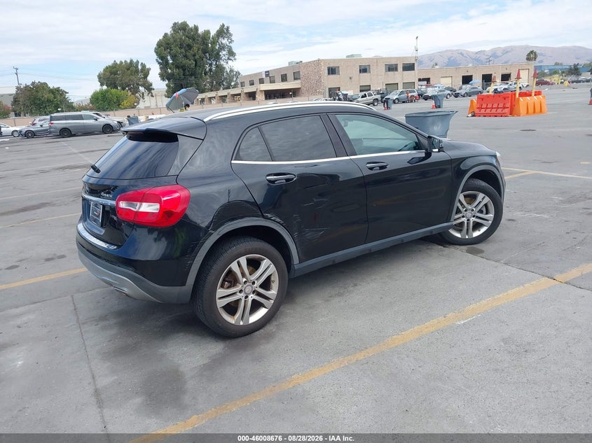 2016 MERCEDES-BENZ GLA 250 — zdjęcie 4