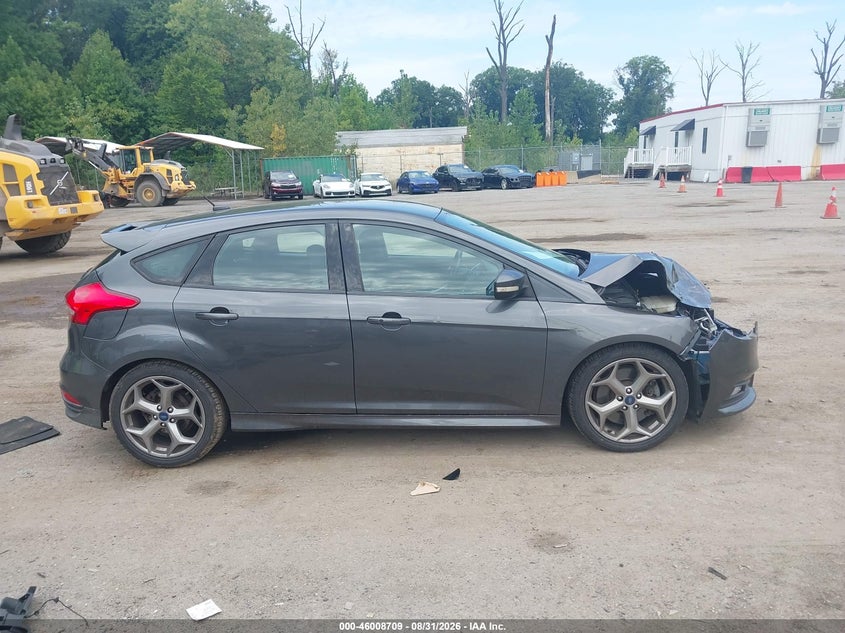2016 FORD FOCUS ST · Фото 13