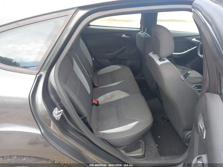 2016 FORD FOCUS ST · Фото 8