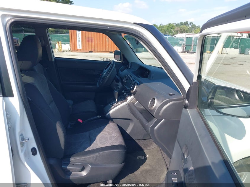 2014 SCION XB auction photo 5