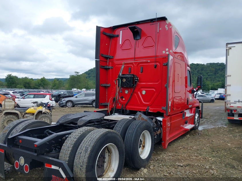 2018 FREIGHTLINER CASCADIA 125 auction photo 4