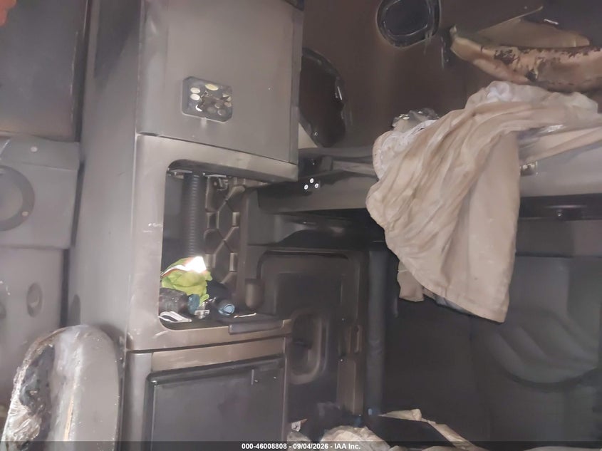 2018 FREIGHTLINER CASCADIA 125 auction photo 7