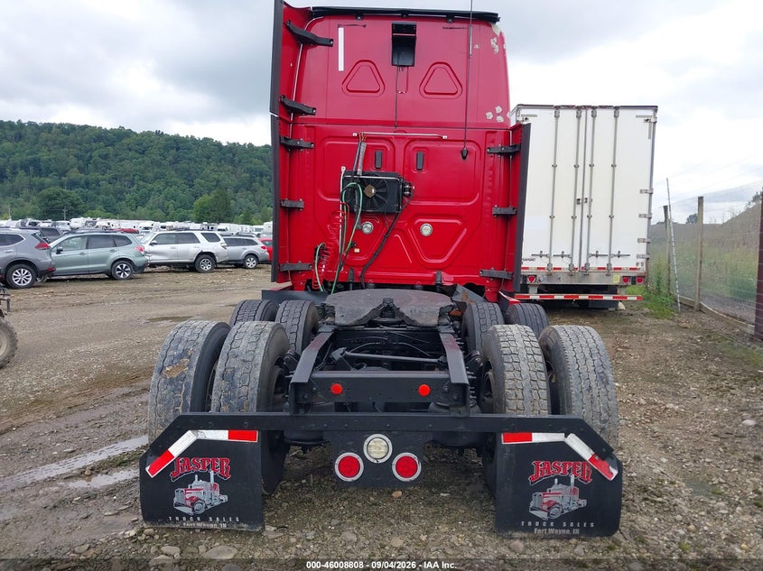 2018 FREIGHTLINER CASCADIA 125 auction photo 8