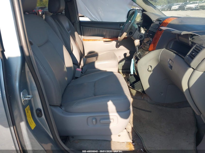 2007 TOYOTA SIENNA auction photo 5