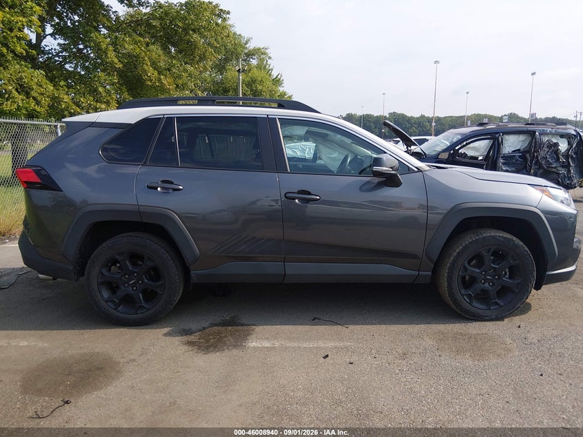 TOYOTA RAV4 - zdjęcie 13