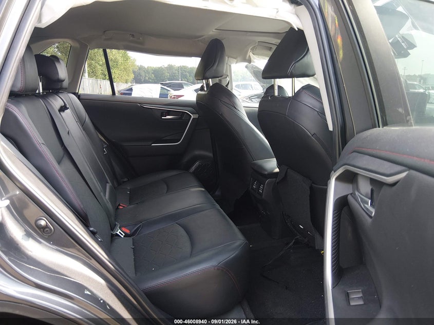 TOYOTA RAV4 - zdjęcie 8
