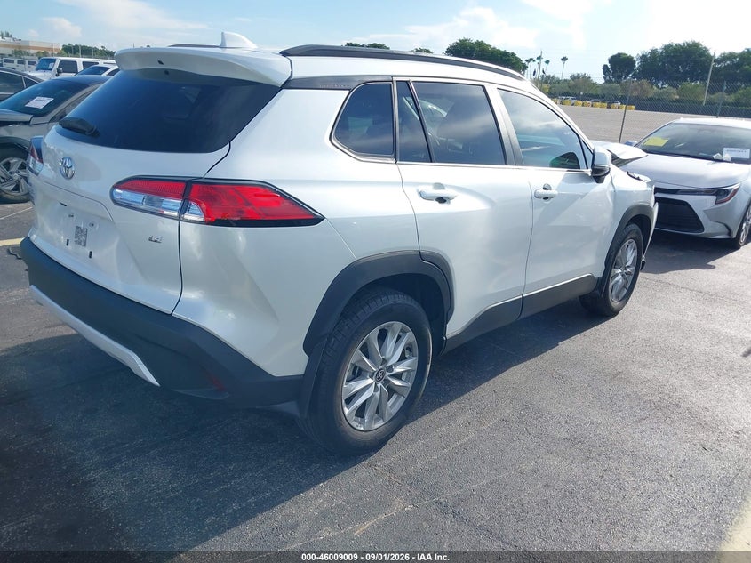 TOYOTA COROLLA CROSS - zdjęcie 4
