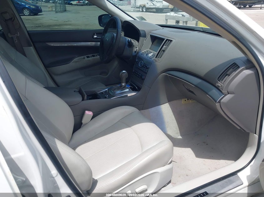 2013 INFINITI G37 auction photo 5
