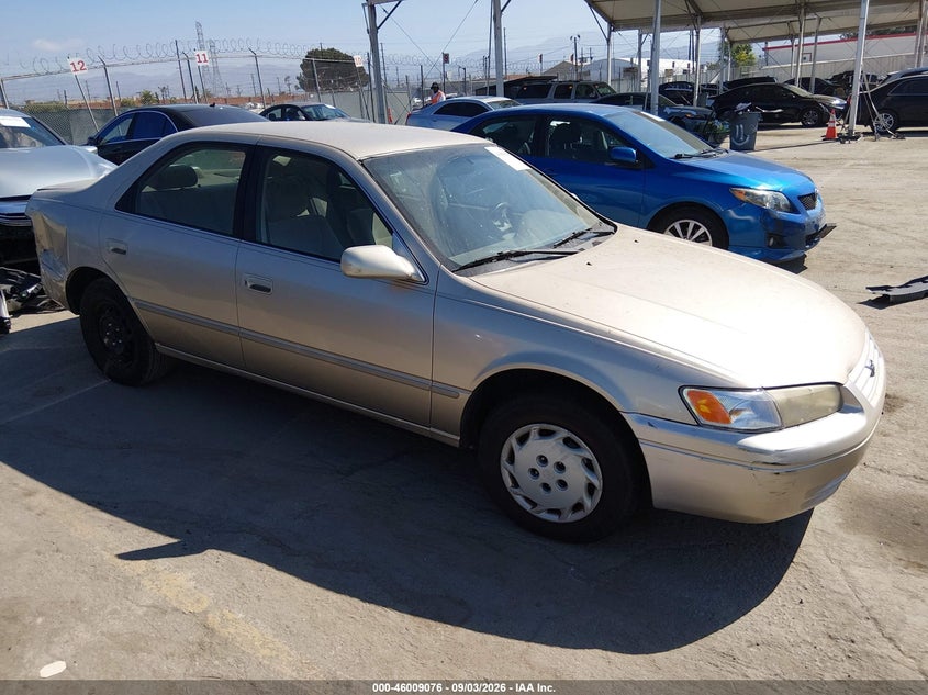1997 Toyota Camry Le, Удар сзади, IAAI, VIN JT2BG22K7V0018560