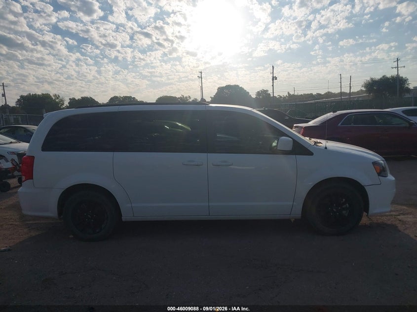 Фото 13 - DODGE GRAND CARAVAN