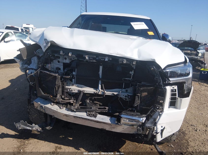 TOYOTA TUNDRA - zdjęcie 6