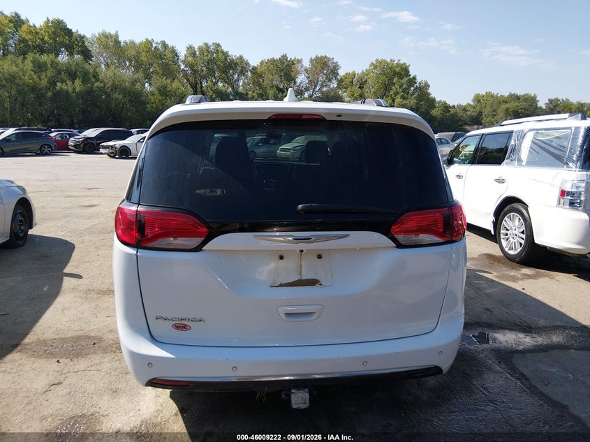 CHRYSLER PACIFICA 2018 VIN 2C4RC1BG7JR120948