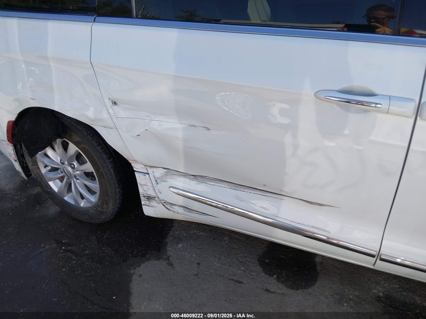 CHRYSLER PACIFICA 2018 VIN 2C4RC1BG7JR120948
