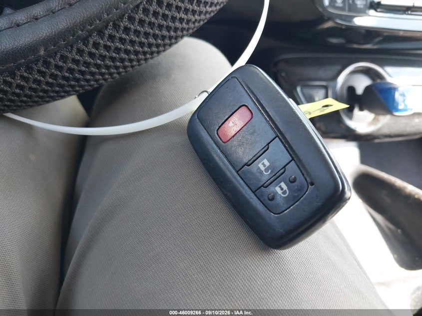 TOYOTA PRIUS - zdjęcie 11