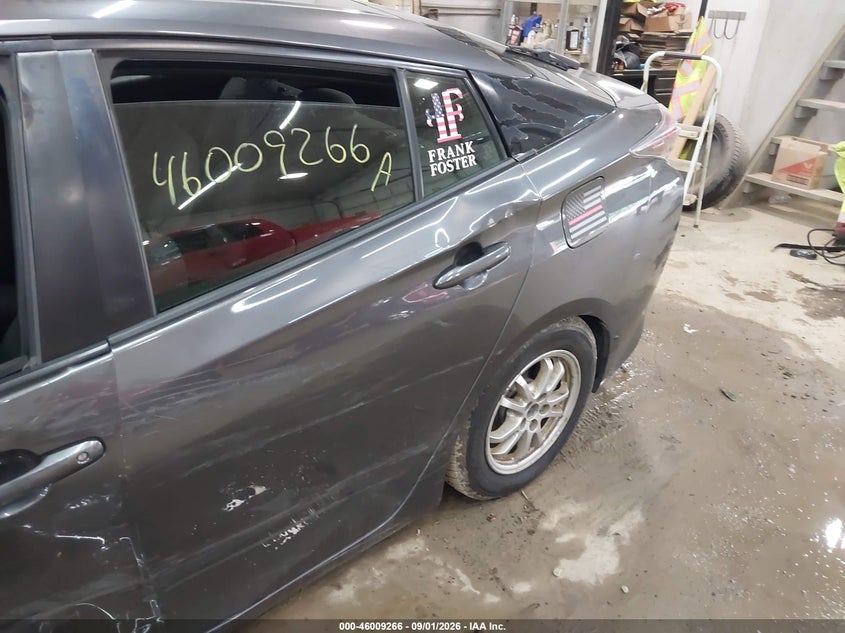TOYOTA PRIUS - zdjęcie 19
