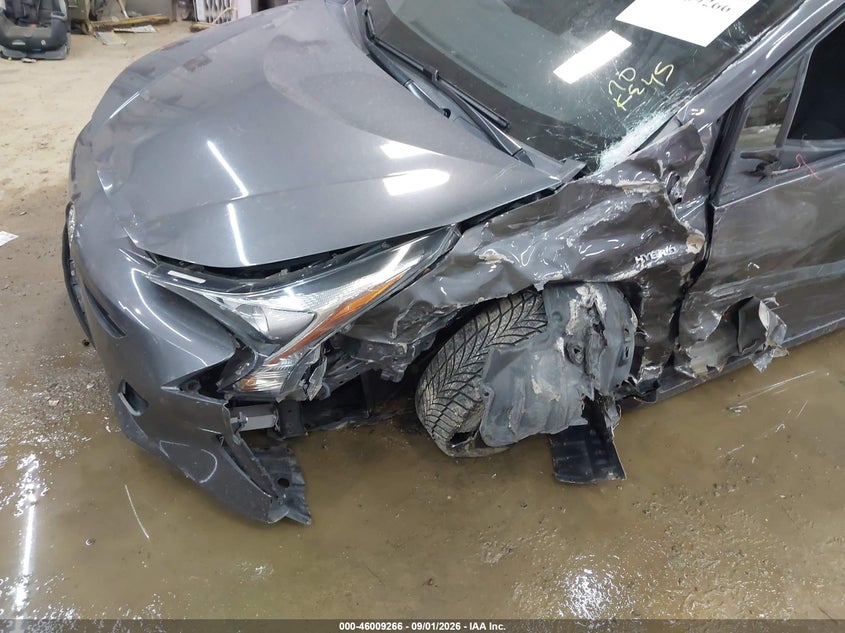 TOYOTA PRIUS - zdjęcie 6