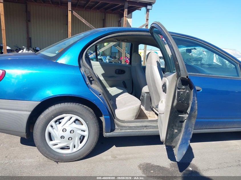 2000 SATURN SL auction photo 8