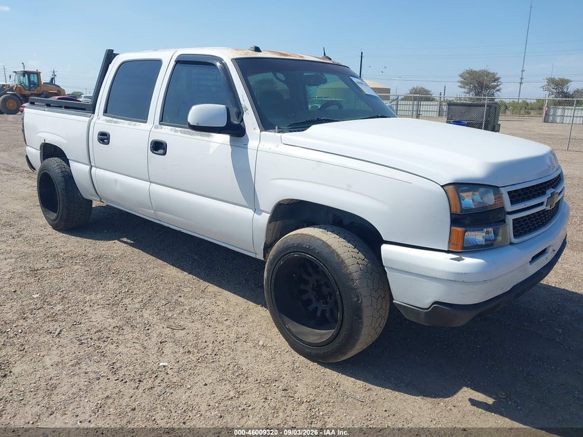 2004 CHEVROLET SILVERADO 1500 auction photo 1