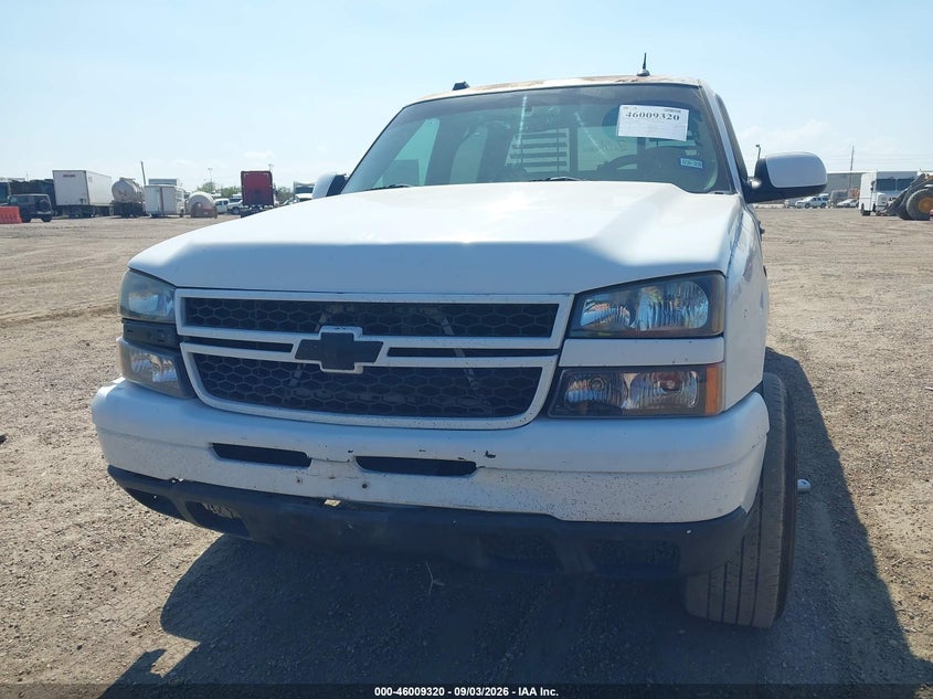2004 CHEVROLET SILVERADO 1500 auction photo 6