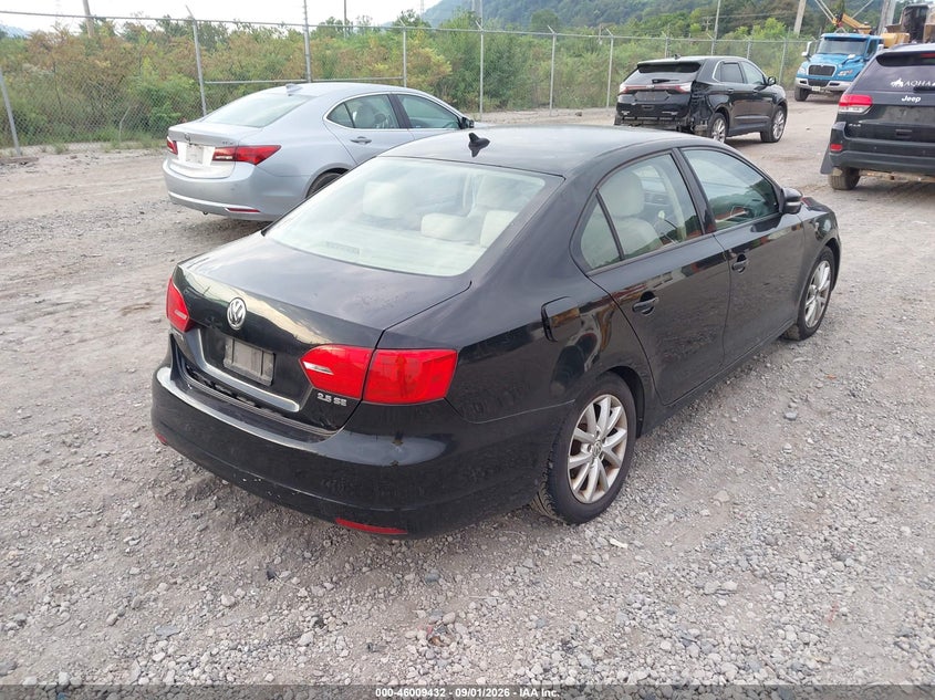 2012 VOLKSWAGEN JETTA auction photo 4