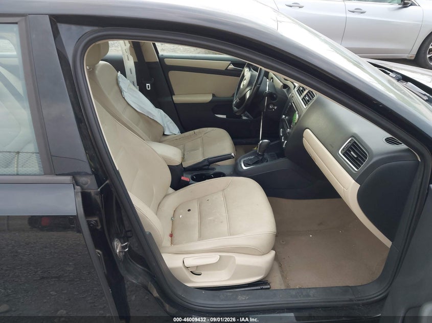 2012 VOLKSWAGEN JETTA auction photo 5