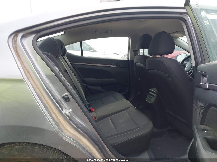 2018 HYUNDAI ELANTRA auction photo 8