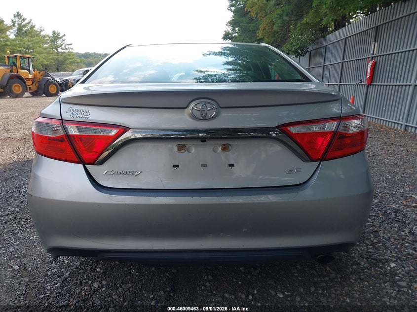 TOYOTA CAMRY - zdjęcie 16