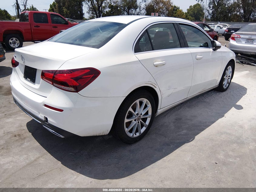 2019 MERCEDES-BENZ A 220 auction photo 4
