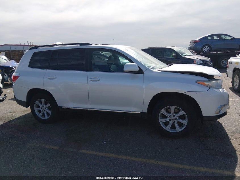 2013 TOYOTA HIGHLANDER SE V6 · Photo 14