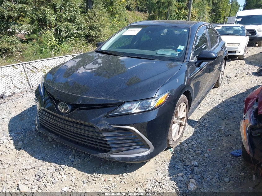 2022 Toyota Camry, Удар ззаду, IAAI, VIN 4T1C11AK2NU671410 — фото 2