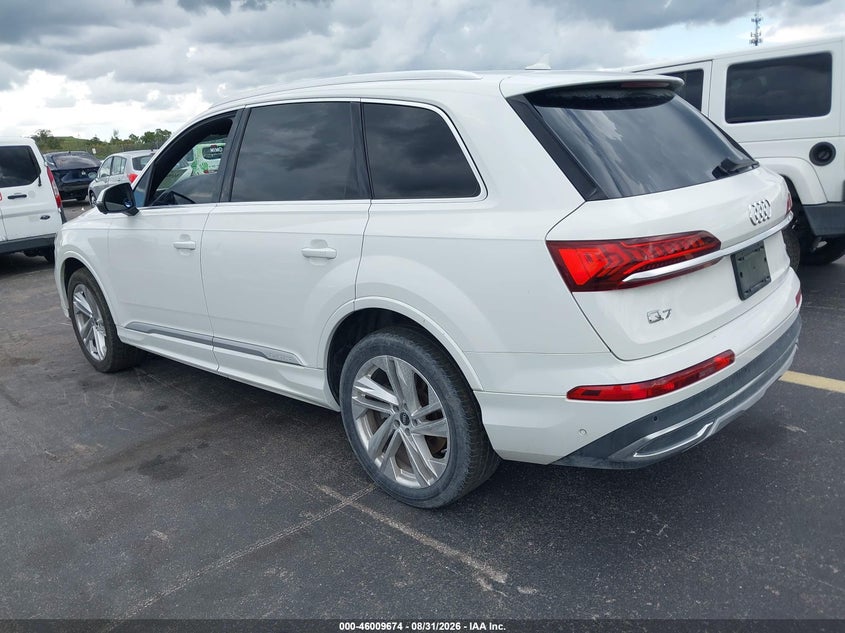 2021 Audi Q7 - view 3