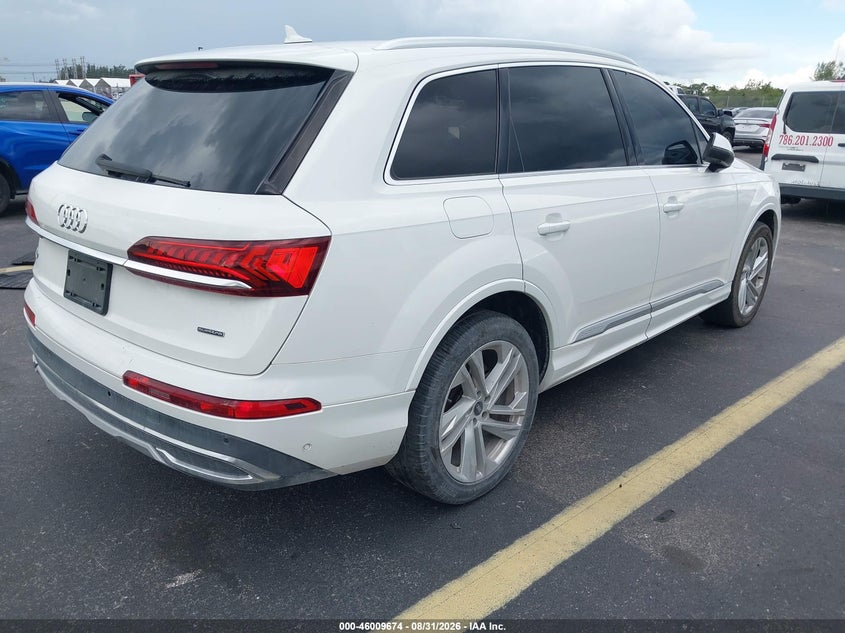 2021 Audi Q7 - view 4