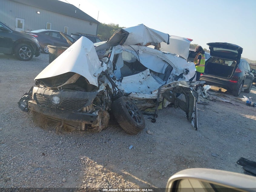 2010 Toyota Corolla Le, Rollover, IAAI, VIN 2T1BU4EE6AC280605 — photo 2