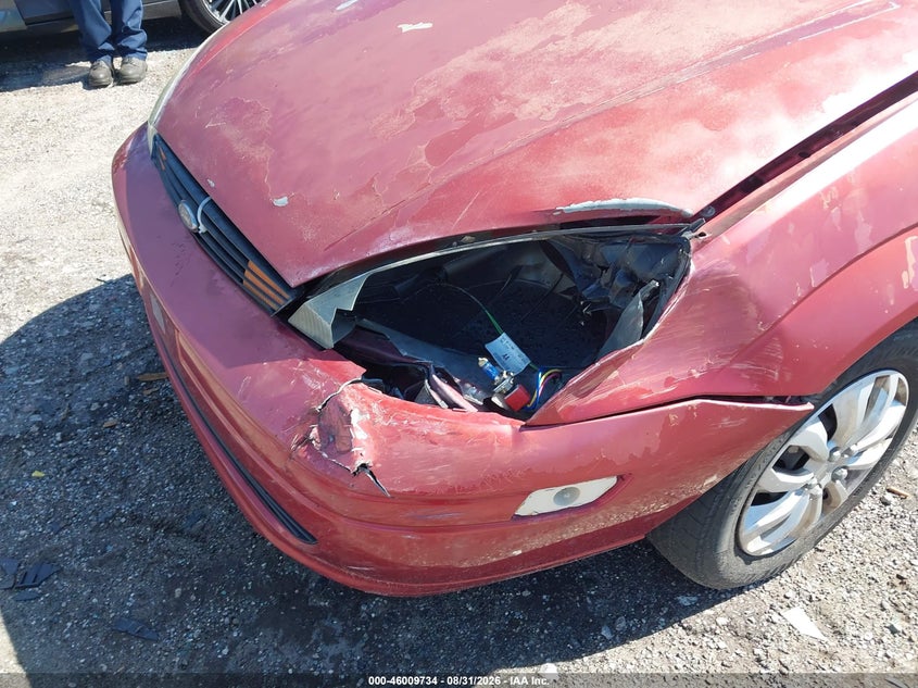 2000 FORD FOCUS auction photo 6