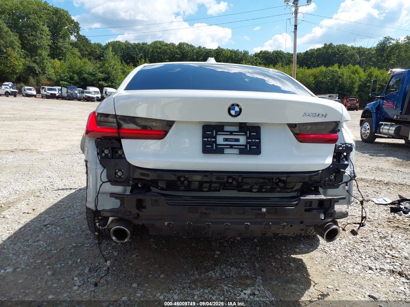 BMW 330I - zdjęcie 17
