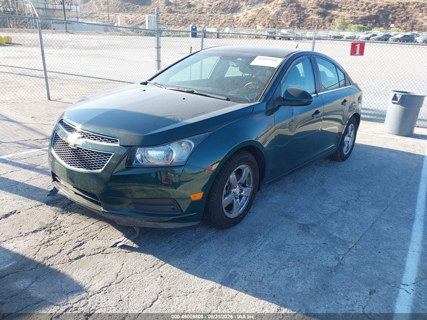 2014 Chevrolet Cruze, Engine Burn, IAAI, VIN 1G1PC5SB1E7352772 — photo 2