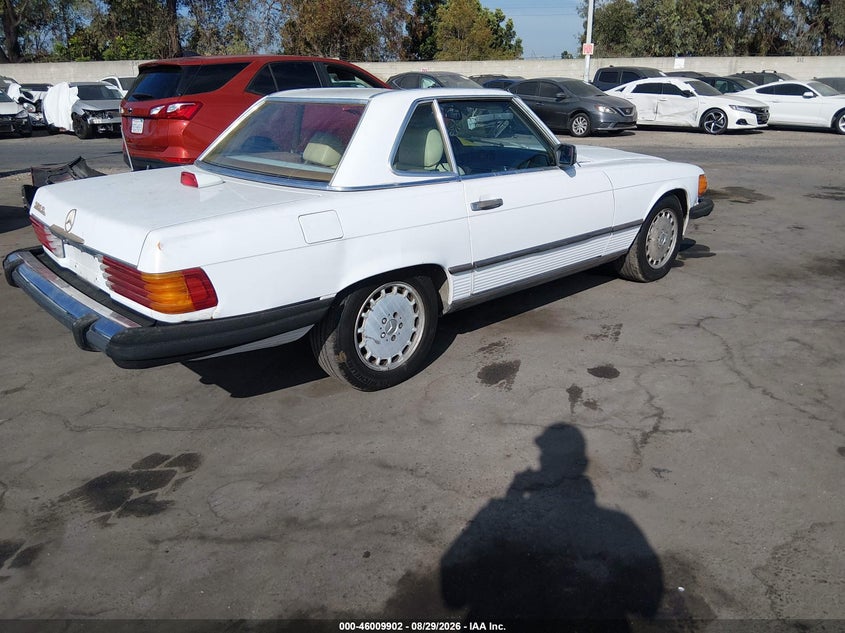 1987 MERCEDES-BENZ 560 auction photo 4