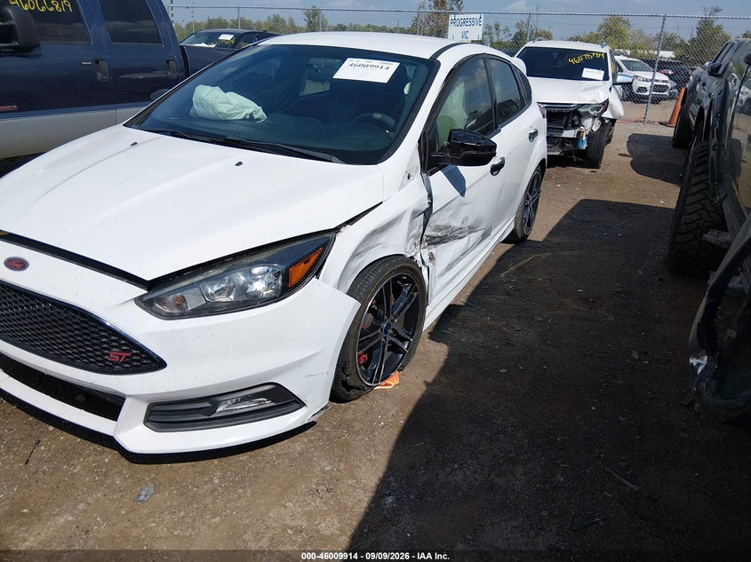 Vin: 1fadp3l90gl292840, lot: 46509290, ford focus st 20162
