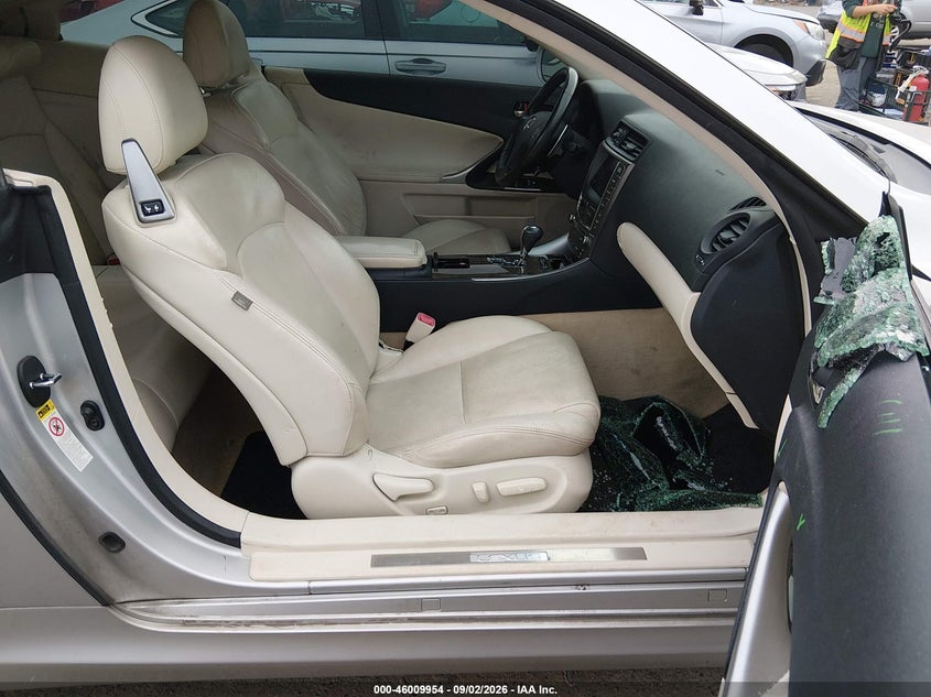 2010 LEXUS IS 350C auction photo 5